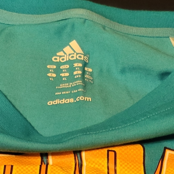 ADIDAS GRAPHIC T SHIRT. MENS XL. - Picture 2 of 3